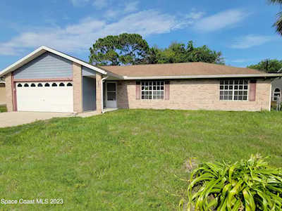 7025 Holly Avenue Cocoa, FL 32927