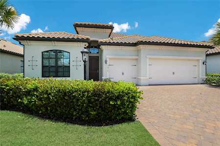 7036 Whittlebury Trl Lakewood Ranch, FL 34202