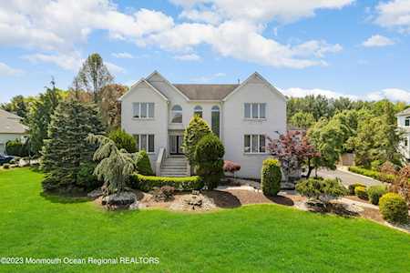 18 Whistler Way Marlboro, NJ 07746