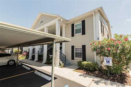 689 Lake Howard Dr NW #108 Winter Haven, FL 33880