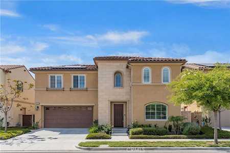 30 Castellana Lake Forest, CA 92630