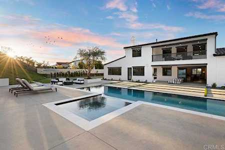 8121 Silverwind Drive San Diego, CA 92127