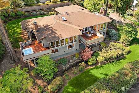 9435 52 St Mercer Island, WA 98040