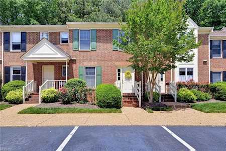 21 Priorslee Ln Williamsburg, VA 23185