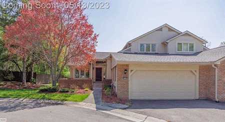 6928 Pebble Park Circle West Bloomfield Twp, MI 48322