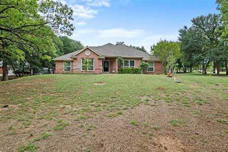 308 Lakeside Oaks Circle Lakeside, TX 76135