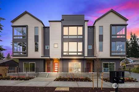 18402 Corliss Ave N #D Shoreline, WA 98133