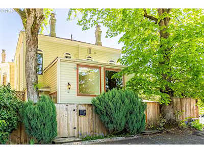 227 NW 18th AVE Portland, OR 97209