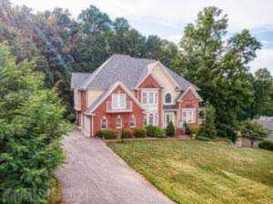 6616 Fairway View Roanoke, VA 24018
