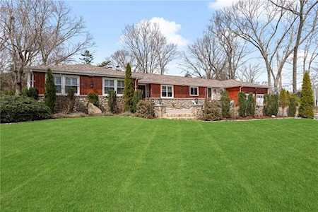 167 Hanaford Dr East Greenwich, RI 02818