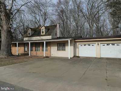 74 Mill St Medford, NJ 08055