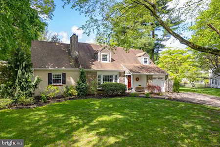 503 Oakcrest Ln Wallingford, PA 19086