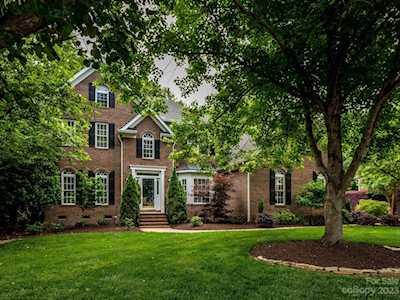 1701 Crestgate Dr Waxhaw, NC 28173
