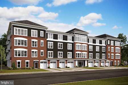 3700 Havertill Ln #1207 Woodbridge, VA 22193