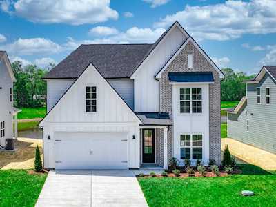 6829 Chatsworth Court Murfreesboro, TN 37129