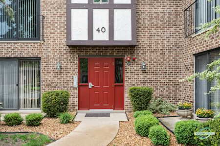 40 Harbor Ct #304 Naperville, IL 60565
