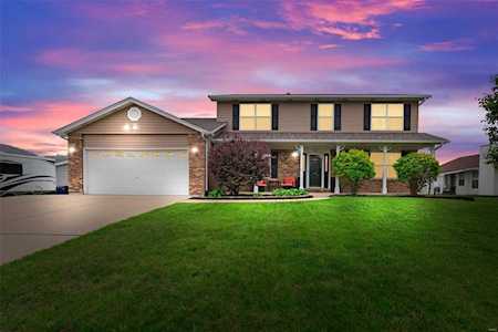 983 Hunter Chaise Dr Wentzville, MO 63385