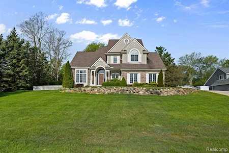 7520 Fairview Dr Goodrich Vlg, MI 48438