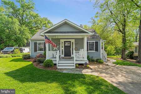 2953 Strathmeade St Falls Church, VA 22042