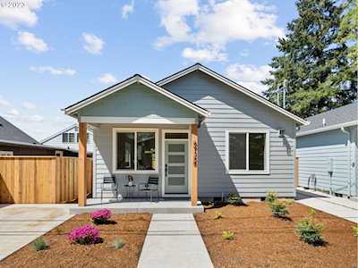 6935 SE Lexington ST #B Portland, OR 97206