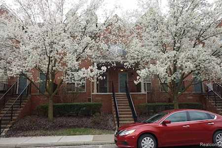 39467 Springwater Dr Northville Twp, MI 48168