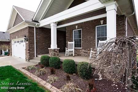 215 Deep Creek Dr Shepherdsville, KY 40165
