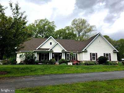29 MILLER RD Miller Rd Willow Street, PA 17584