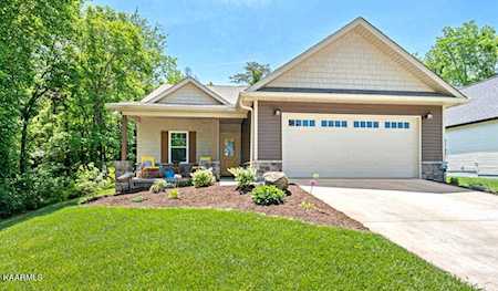 105 Utsesti Way Way Loudon, TN 37774