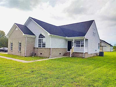 4432 Ballahack Rd Chesapeake, VA 23322