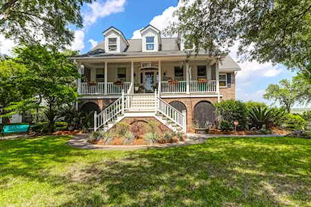 2626 Marsh Creek Dr Charleston, SC 29414