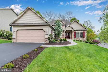 2403 Rolling Hills Dr Mechanicsburg, PA 17055
