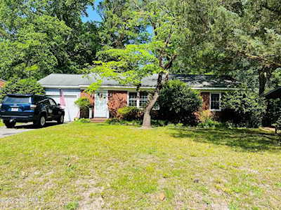 2504 Jefferson Drive Greenville, NC 27858