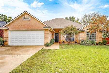 7504 Brentwood Court North Richland Hills, TX 76182