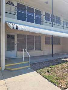 5665 40th Ave N #304 Kenneth City, FL 33709