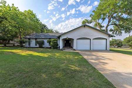 100 Spanish Oak DR Georgetown, TX 78628