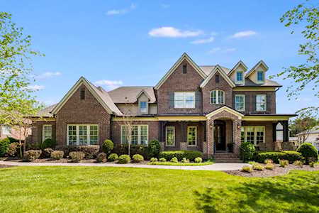 9259 Carrisbrook Ln Brentwood, TN 37027