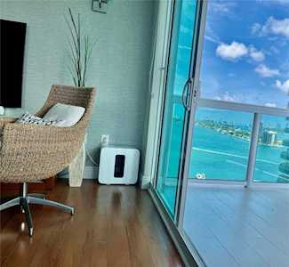 1800 N Bayshore Dr #2215 Miami, FL 33132