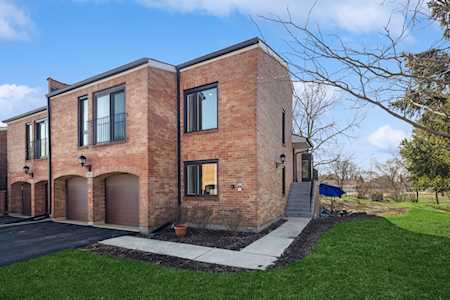 19W201 Old Tavern Rd #89 Oak Brook, IL 60523