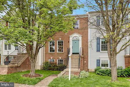 13127 Quail Creek Ln Fairfax, VA 22033