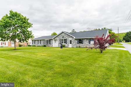 8203 Mapleville Rd Boonsboro, MD 21713