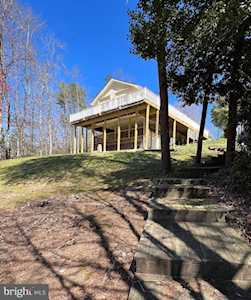 239 Frontier Trl Lusby, MD 20657
