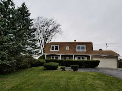22W768 Hackberry Dr Glen Ellyn, IL 60137