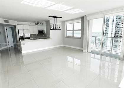1155 Brickell Bay Dr #1801 Miami, FL 33131