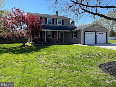 650 Croyden Dr Cherry Hill, NJ 08003