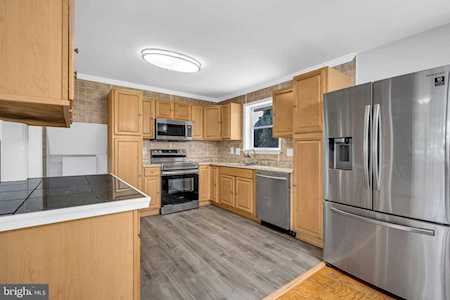 7422 Elgar St Springfield, VA 22151