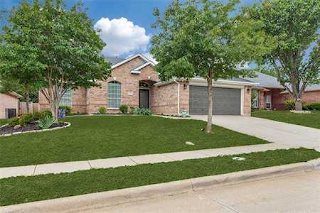 5808 Sugar Maple Drive Fort Worth, TX 76244