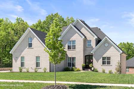 17400 Shakes Creek Dr Fisherville, KY 40023