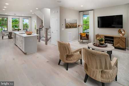 3549 Stella Blue Dr Hyattsville, MD 20782