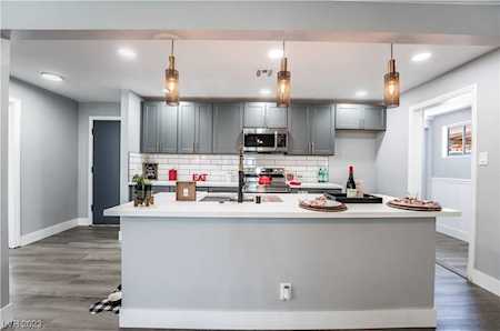 2021 Santa Clara Dr Las Vegas, NV 89104