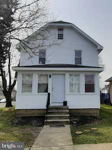 33 Carpenter St Woodbury, NJ 08096